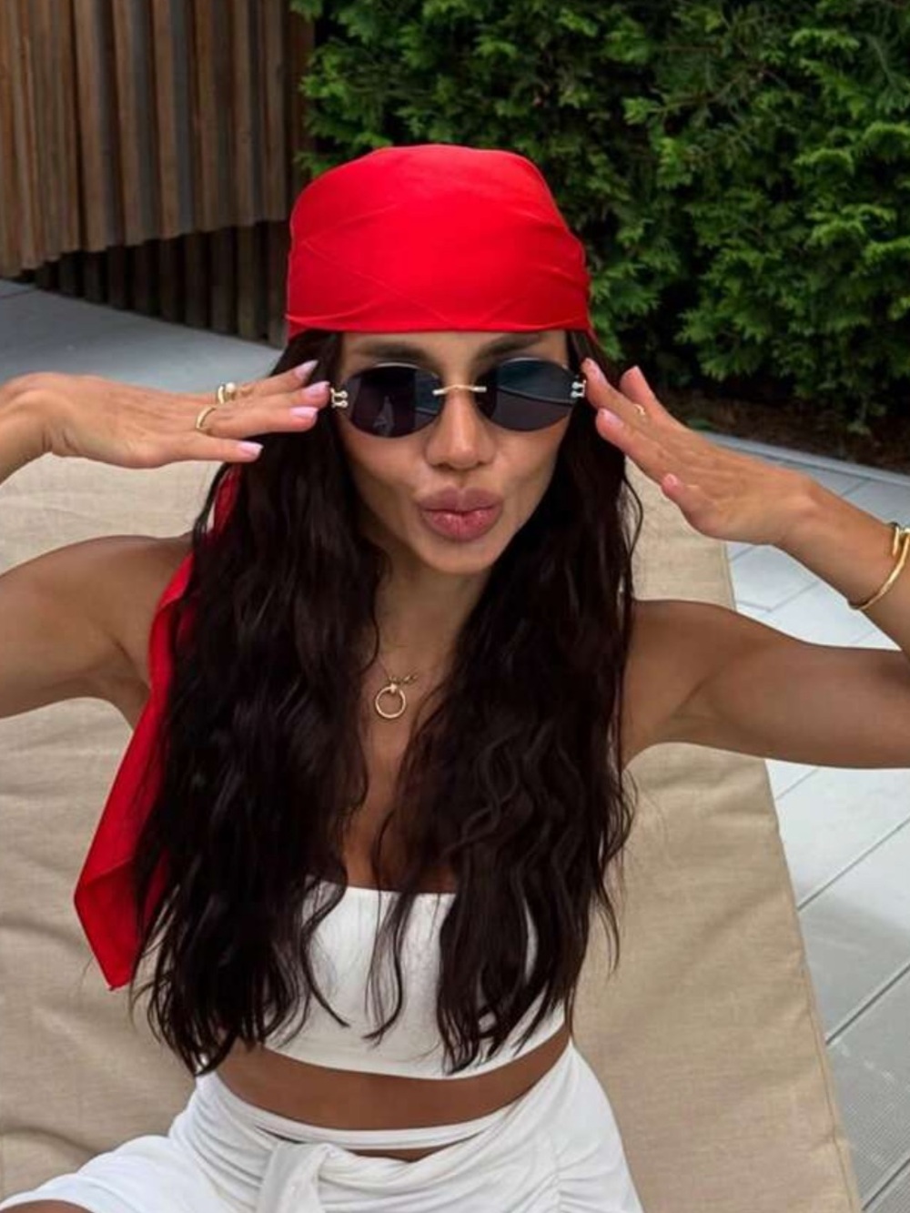 Red Headscarf - Picture 2 of 2